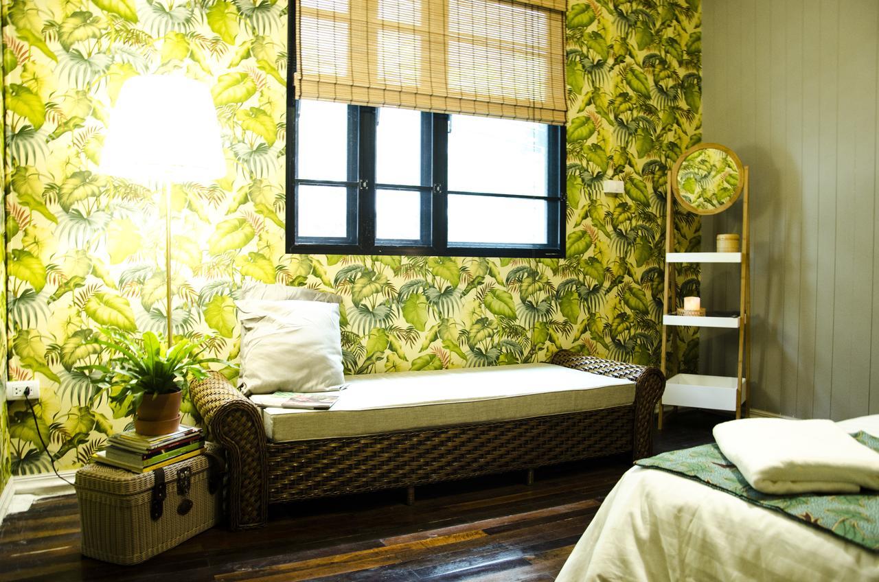 Goodfellas Thong Lo Hostel #Check In Time Needed# Бангкок Экстерьер фото
